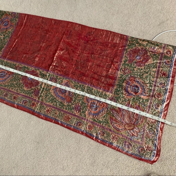 Vintage Oscar de la Renta Metallic Deep Red Gold Floral Square Scarf - Picture 14 of 15